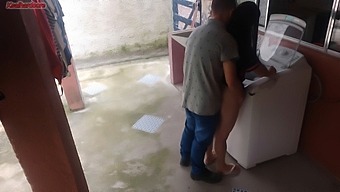 Brazilian Housewife Pleasures A Repairman Outdoors To Avoid Paying For Washing Machine Repair