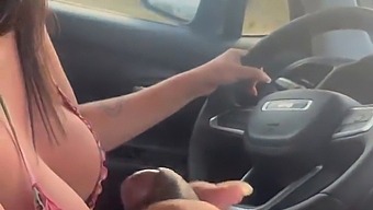 مص قضيب ابن زوجي في محطة الحافلات: لقاء محرم